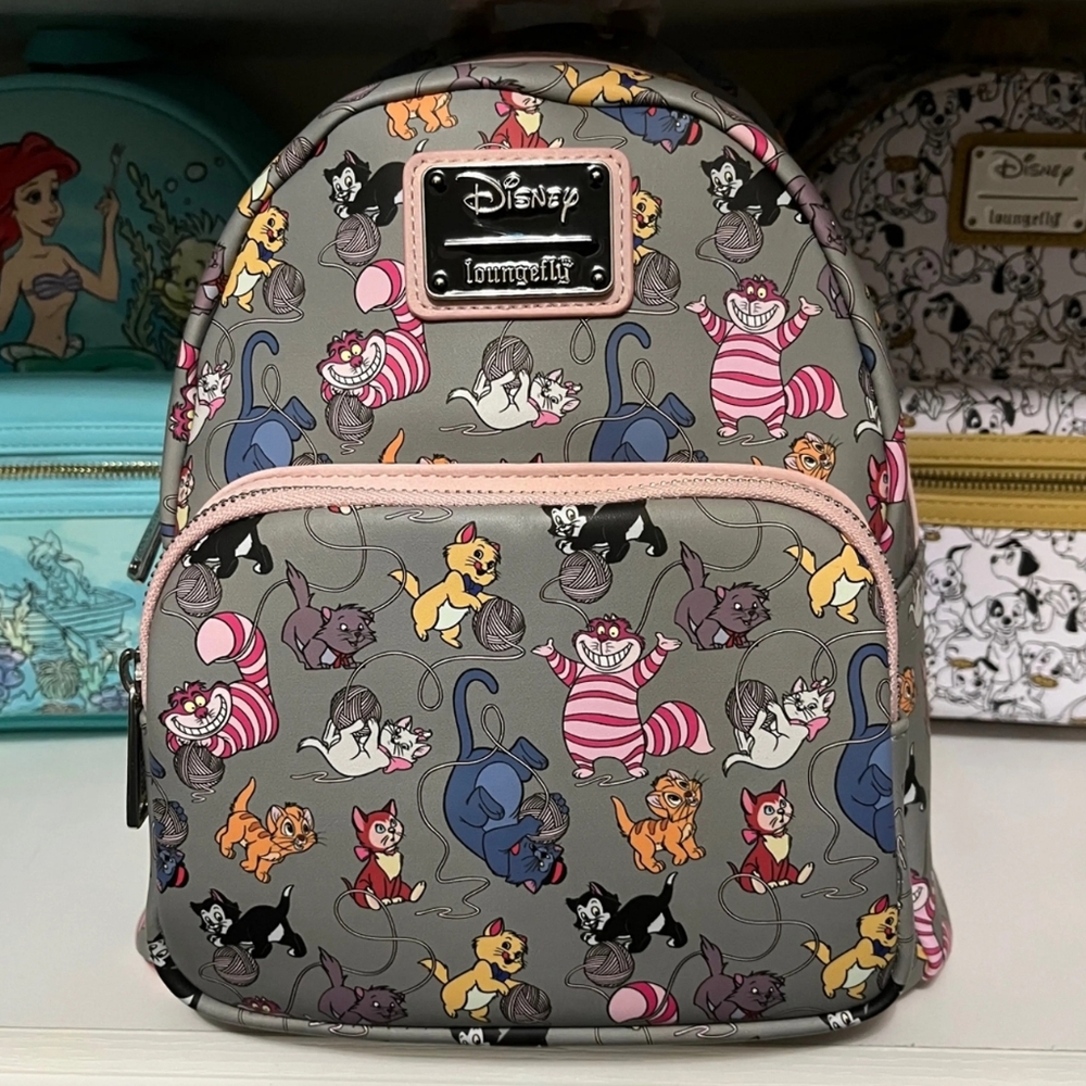 NWT Disney Backpack All the Cats Disney Cats Bag Purge Loungefly - Picture 3 of 10